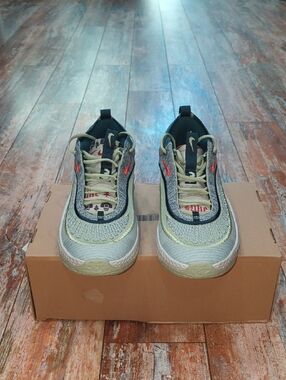 Nike Mens Sneakers in Light Green with Orange Accents